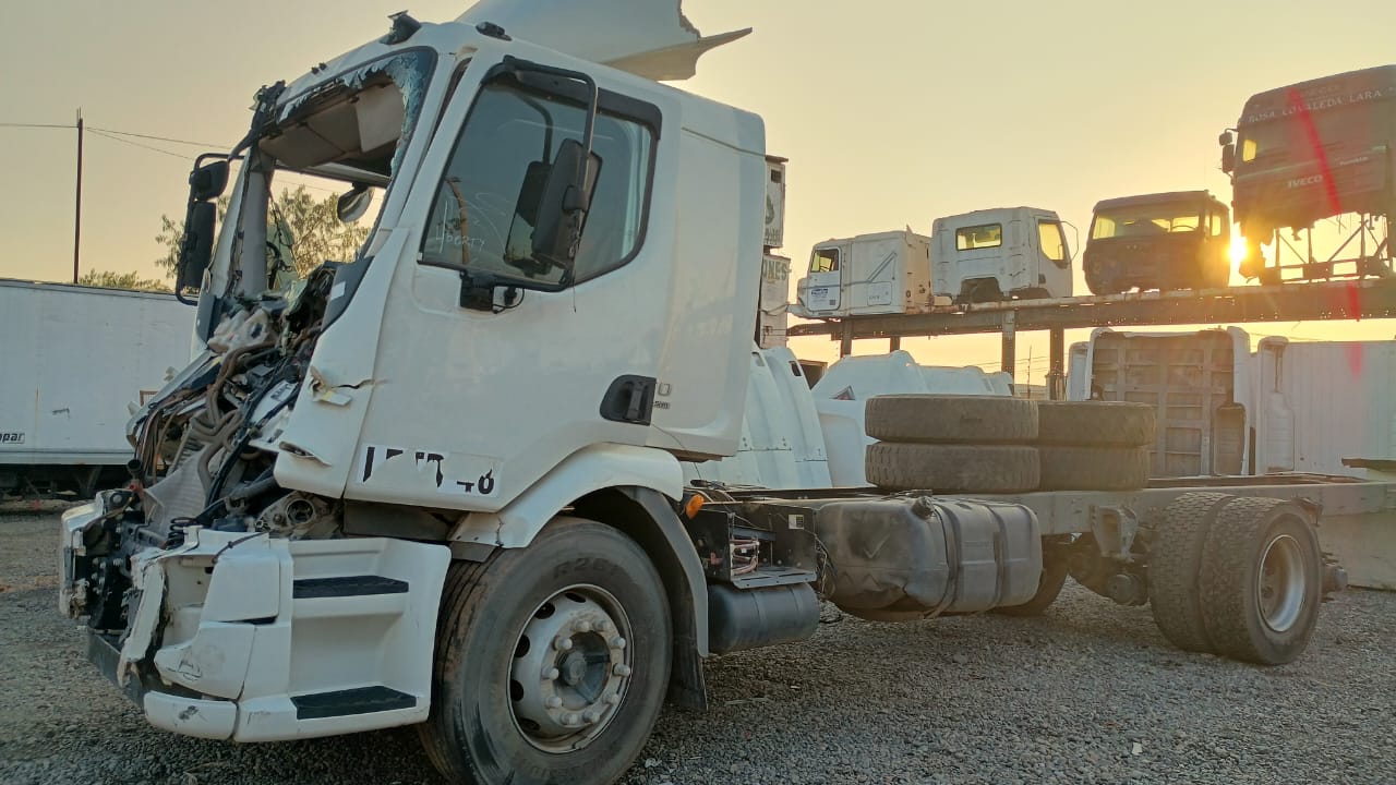 MUñON Volvo VM 270 2018  USADO  EN DESARME